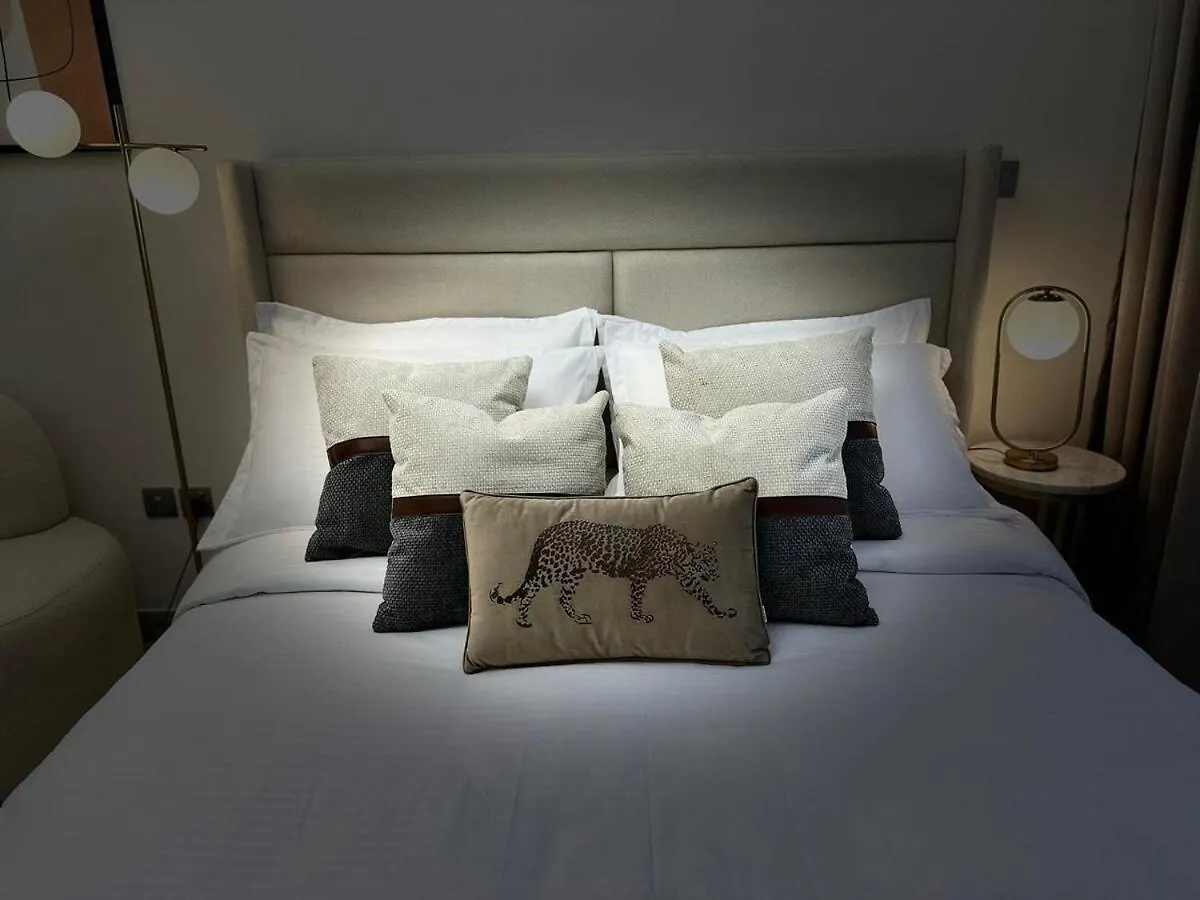 Apartment Luxury Studio Near Burj Khalifa Dubai