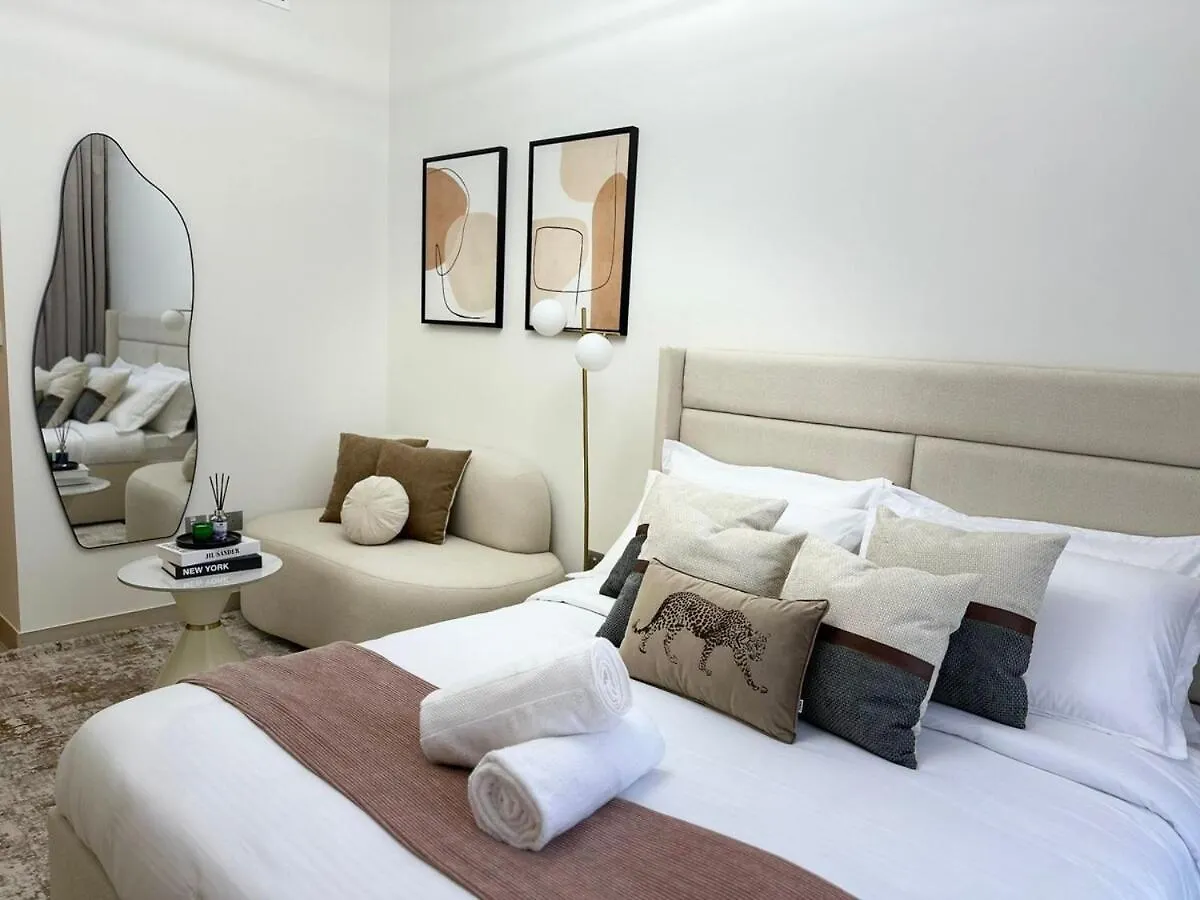 Luxury Studio Near Burj Khalifa Дубай 0*,